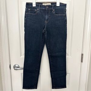 Gap Real Straight Women’s 27 Petite Dark Wash Slim Jeans (1 of 2)